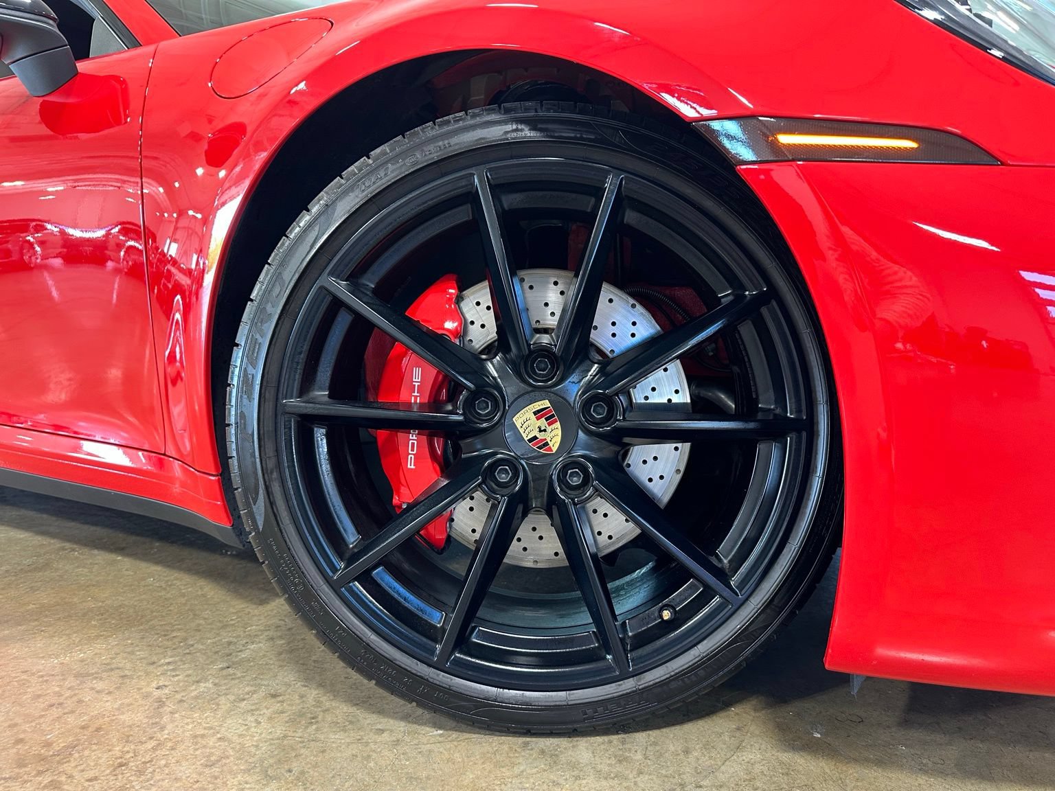 Used 2024 Porsche 911 Carrera S RWD image 9
