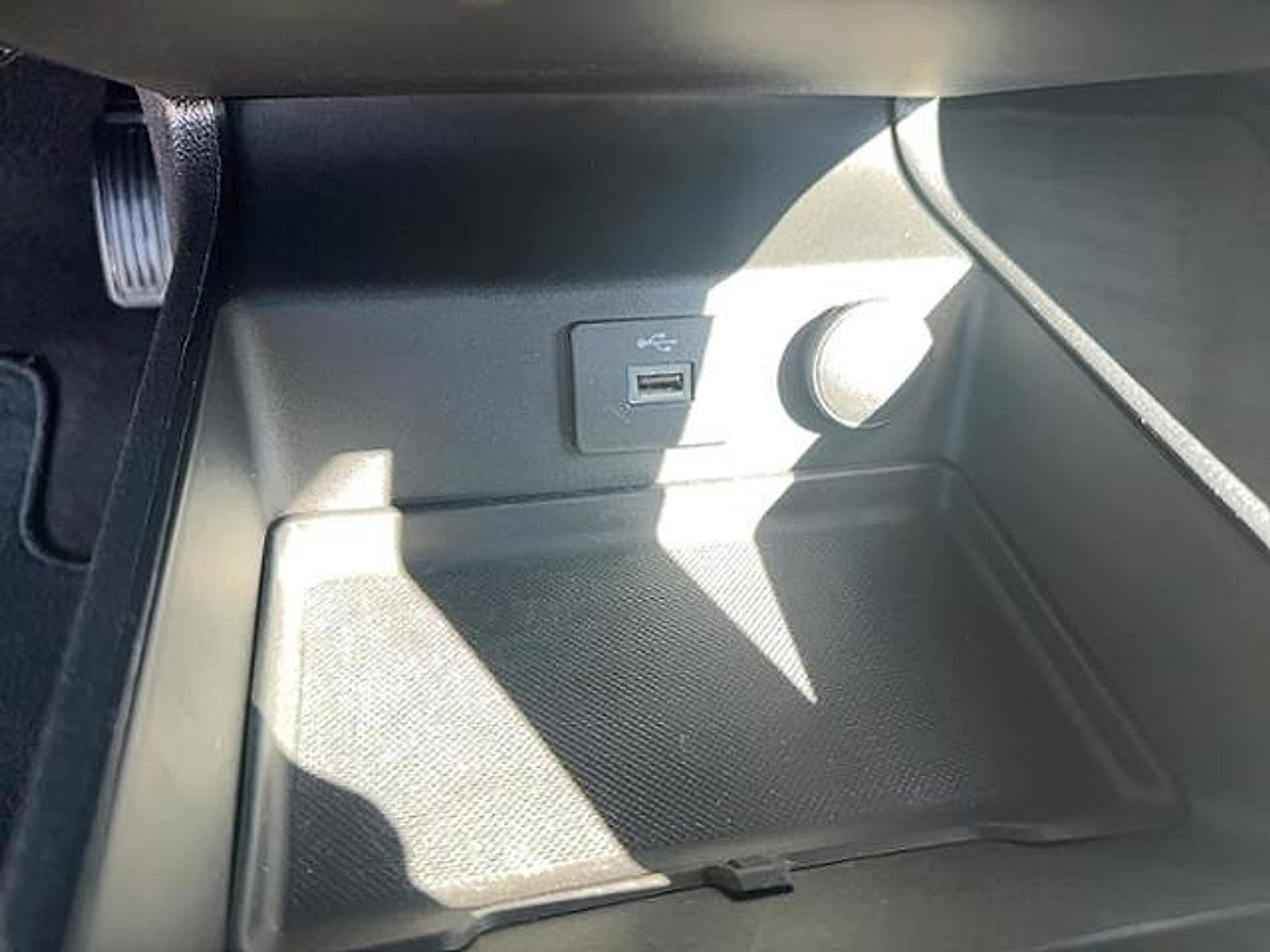 Used 2020 Ford Fusion S image 20