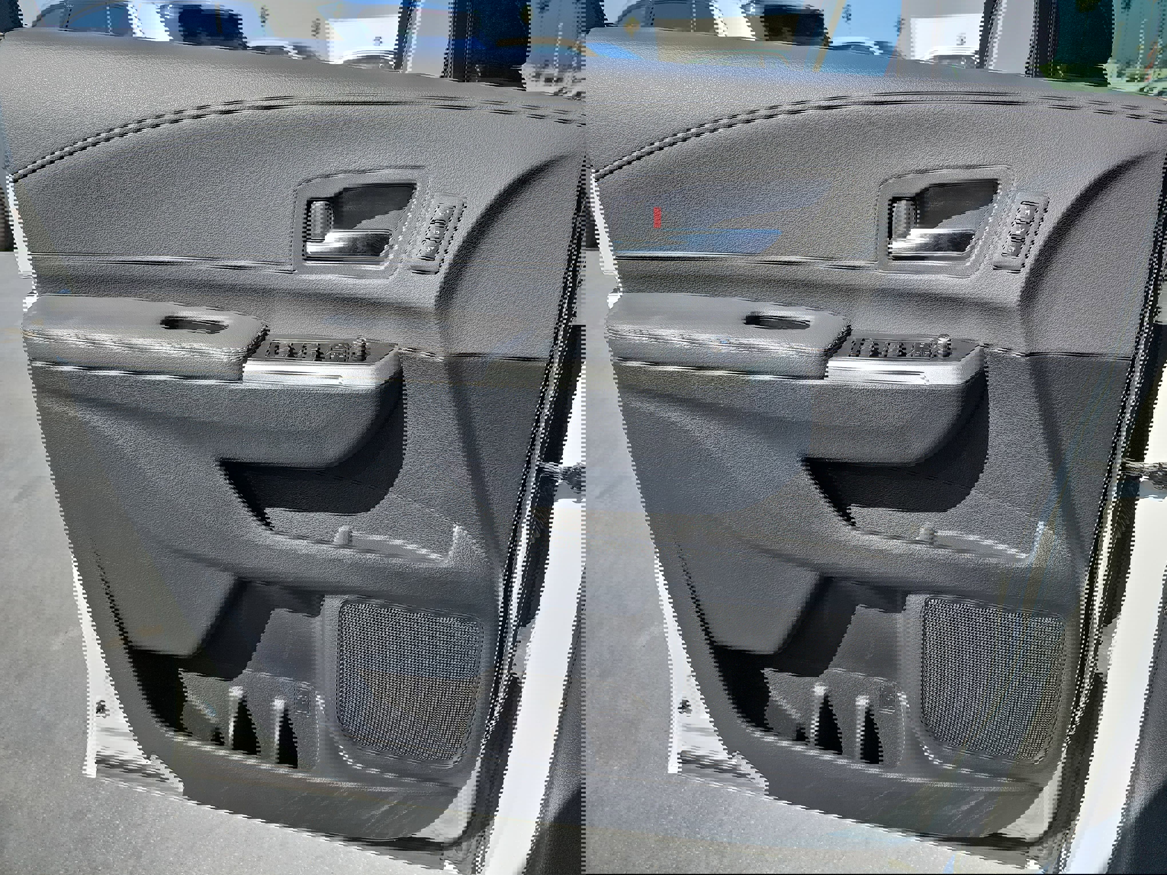 Used 2023 Toyota Sienna XSE image 28