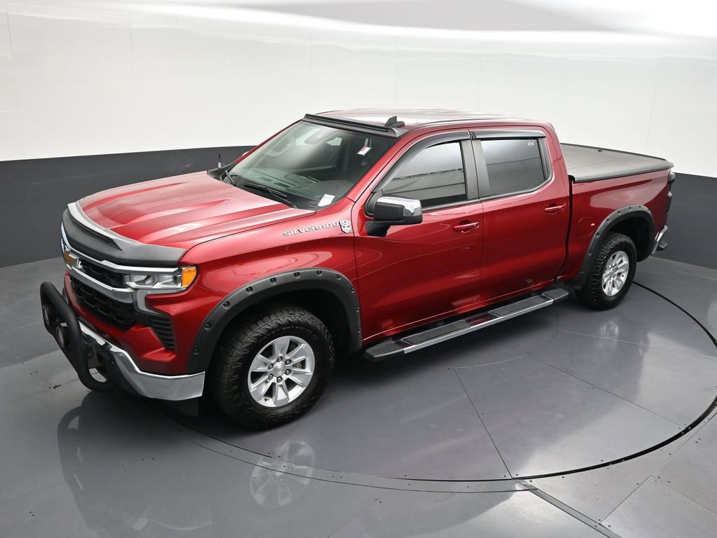 Used 2024 Chevrolet Silverado 1500 LT RWD image 16