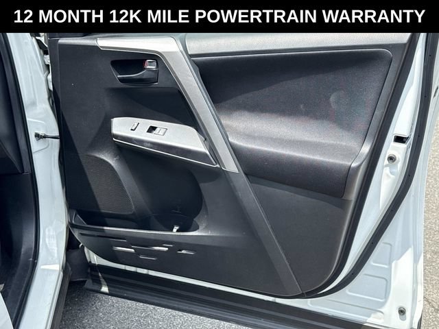 Used 2017 Toyota RAV4 LE AWD/4WD image 6