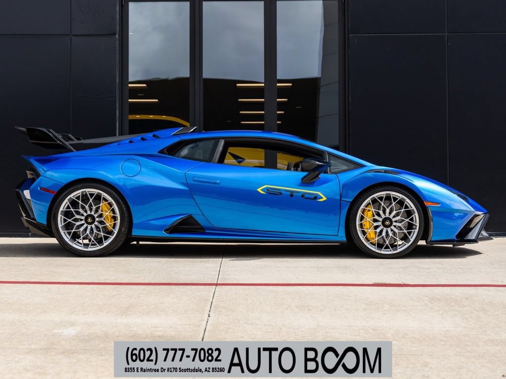 Used 2022 Lamborghini Huracan STO RWD image 1