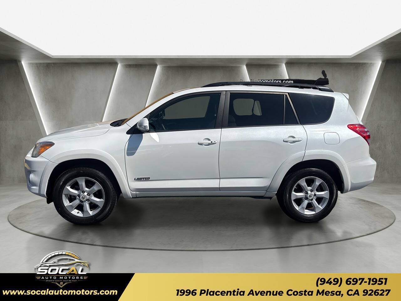 Used 2011 Toyota RAV4 Limited w/ Limited Extra Value Pkg FWD image 2