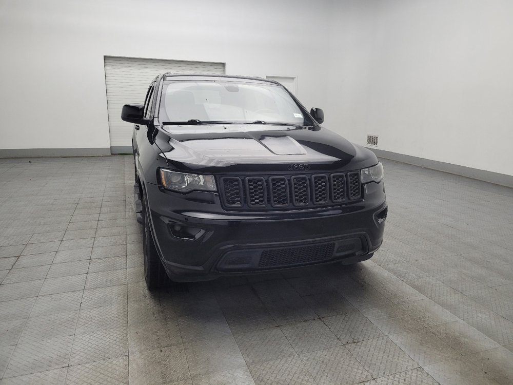 Used 2017 Jeep Grand Cherokee Altitude RWD image 14