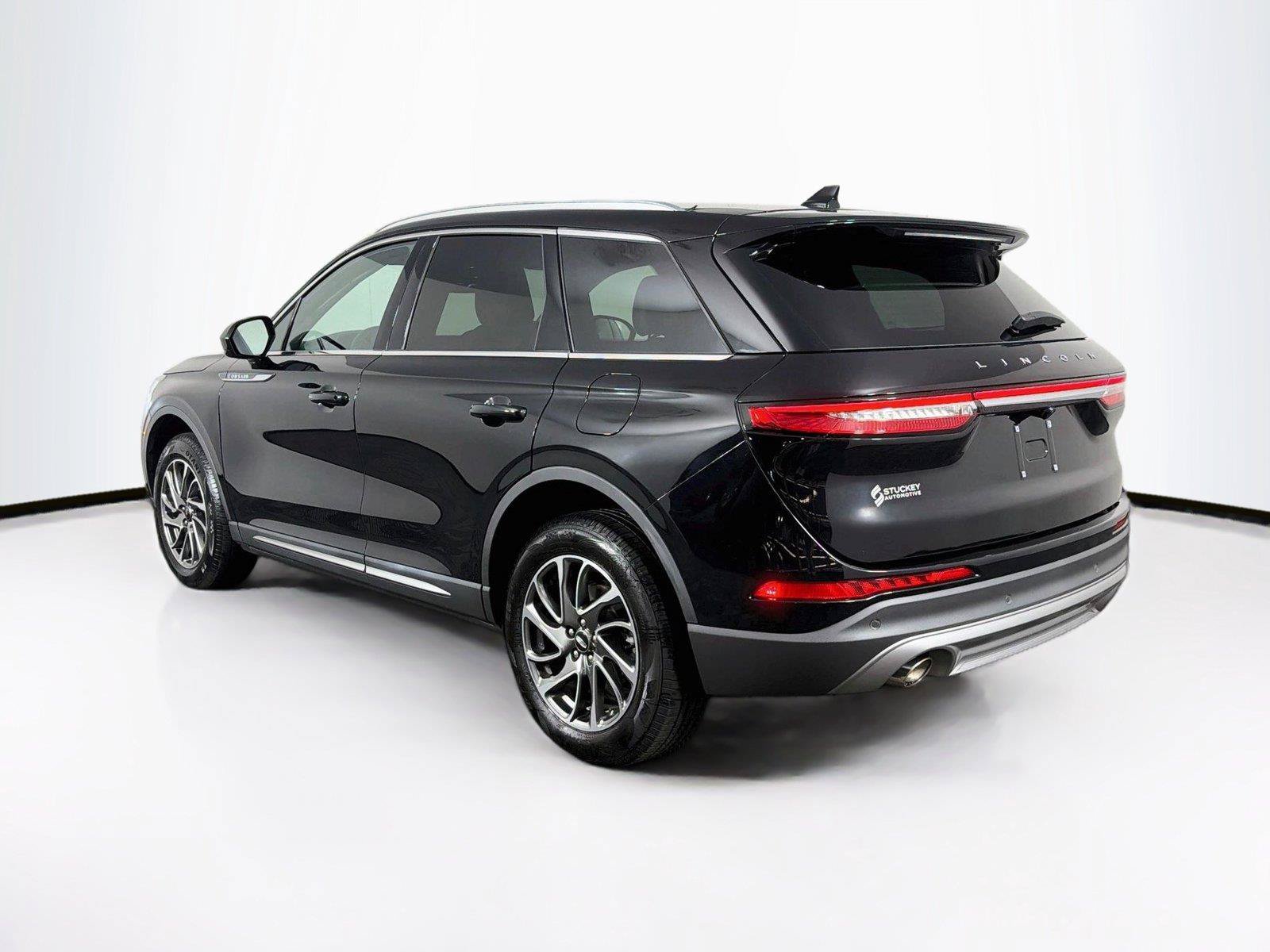 Used 2022 Lincoln Corsair AWD w/ Equipment Group 101A image 9