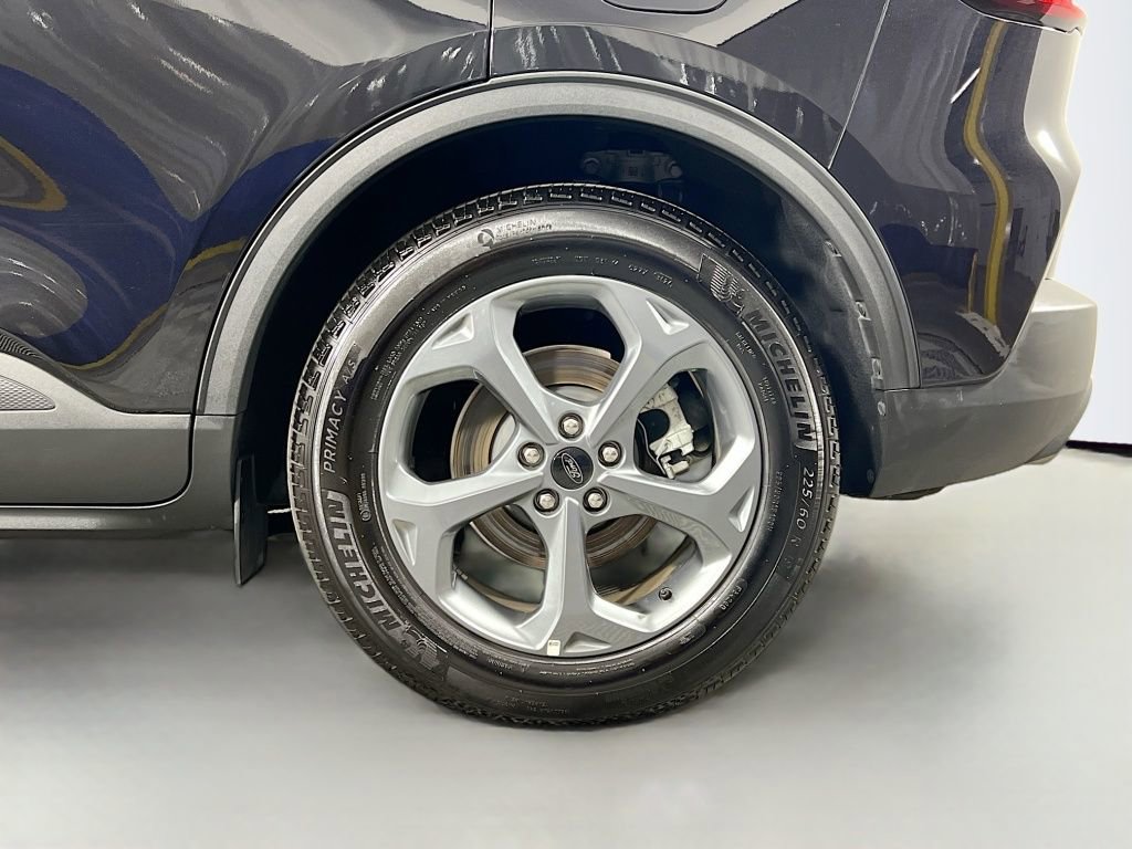 Used 2025 Ford Escape ST-Line image 28