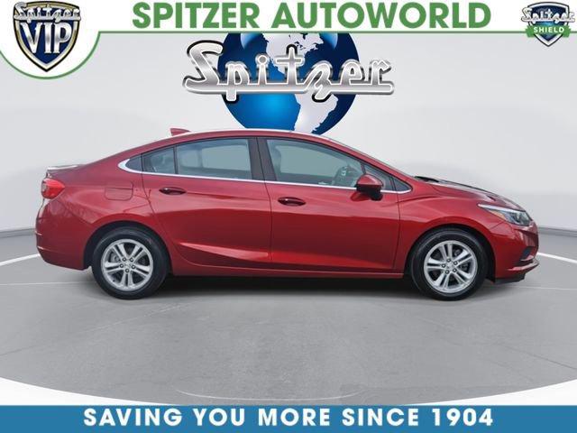 Used 2017 Chevrolet Cruze LT w/ Convenience Package FWD image 9