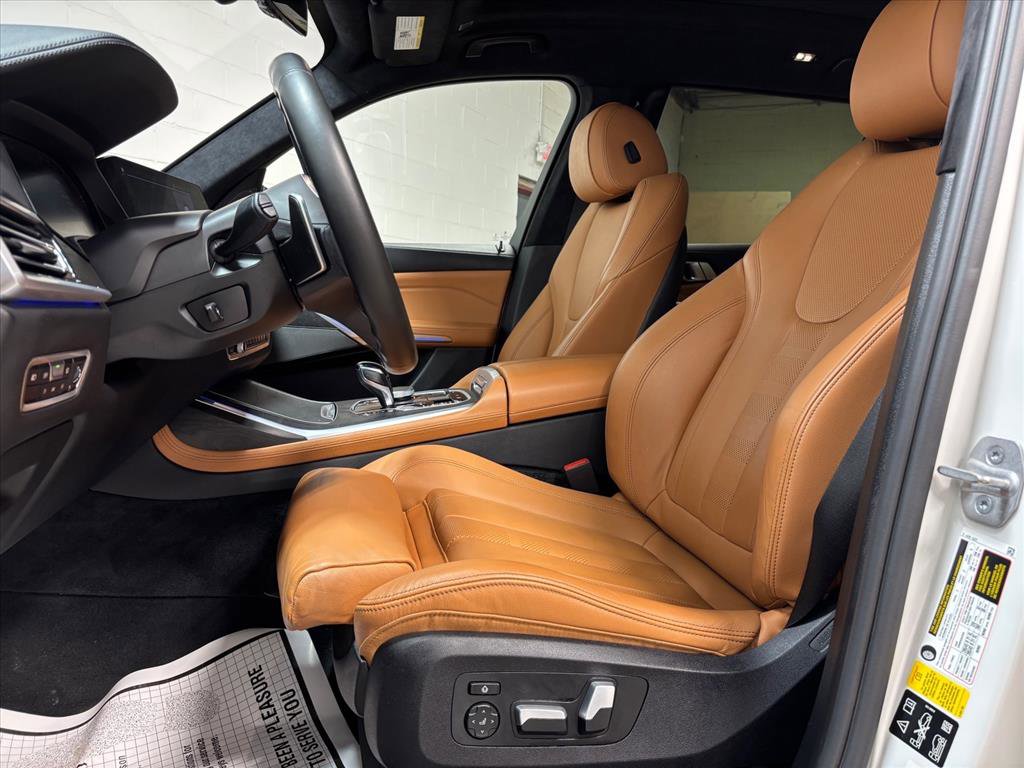 Used 2021 BMW X7 xDrive40i w/ M Sport Package image 24