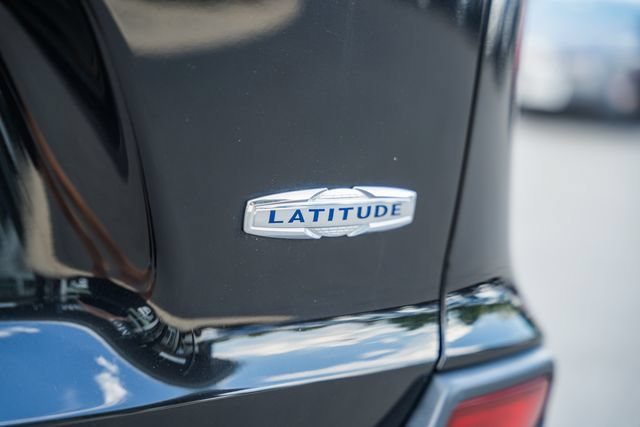 Used 2019 Jeep Cherokee Latitude Plus FWD image 8