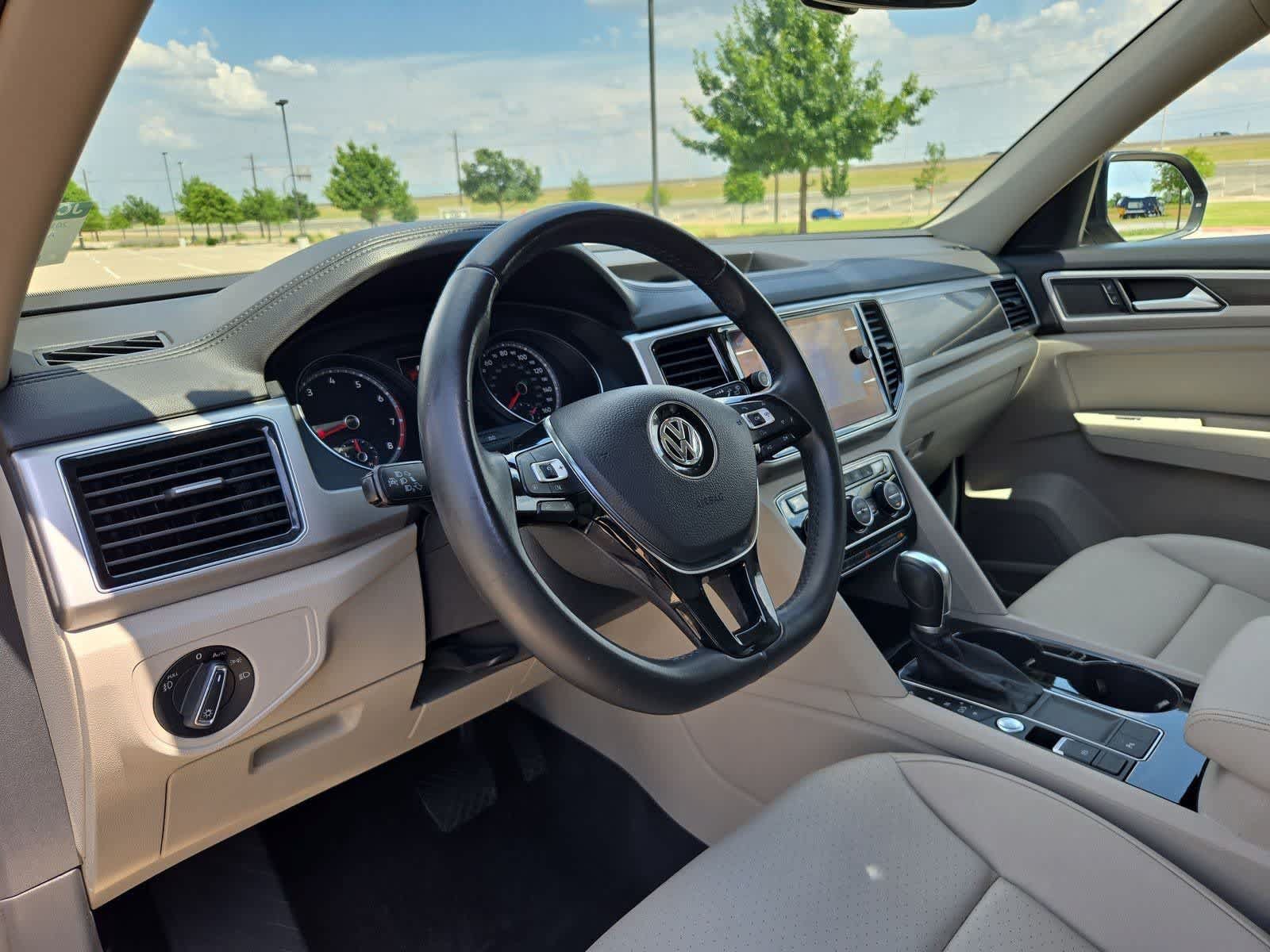 Used 2018 Volkswagen Atlas SEL FWD image 2