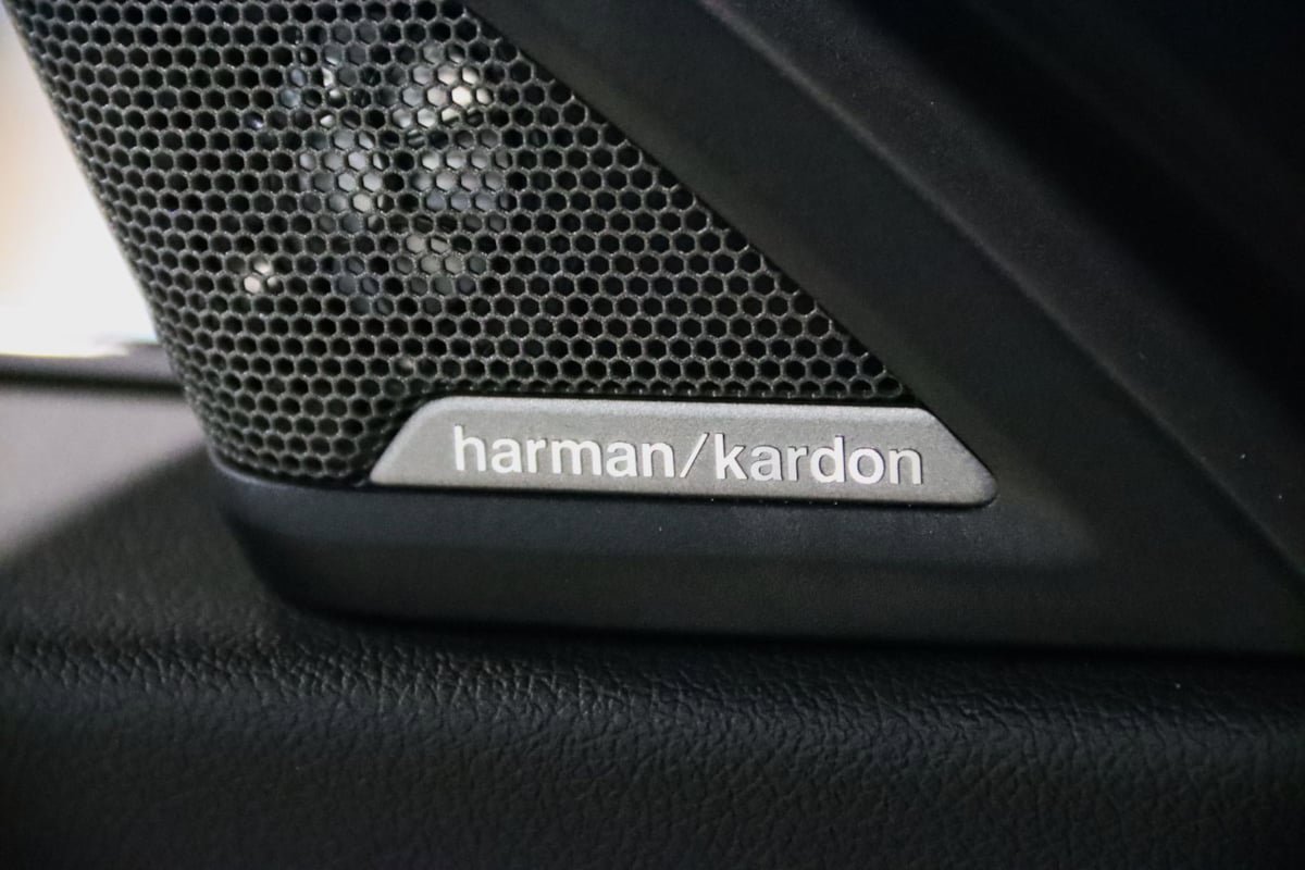 Used 2025 BMW M2 w/ Lighting Package RWD image 52