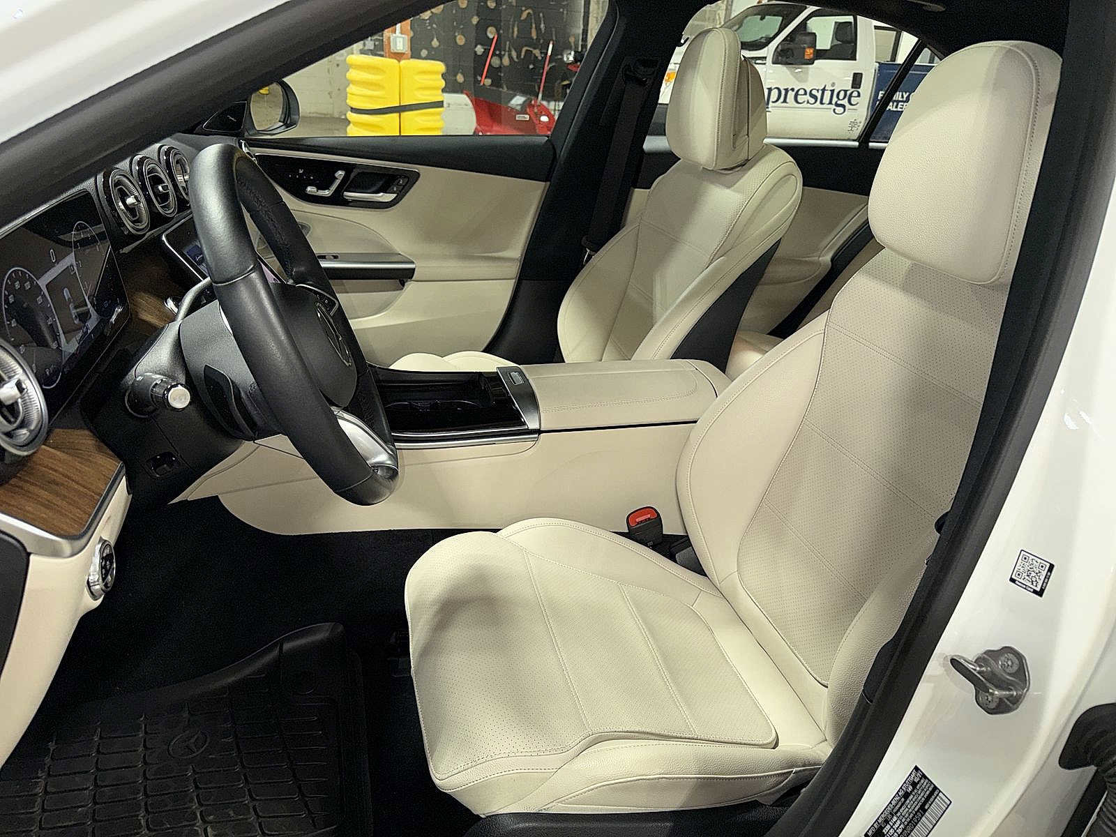 Used 2022 Mercedes-Benz C 300 4MATIC Sedan image 15