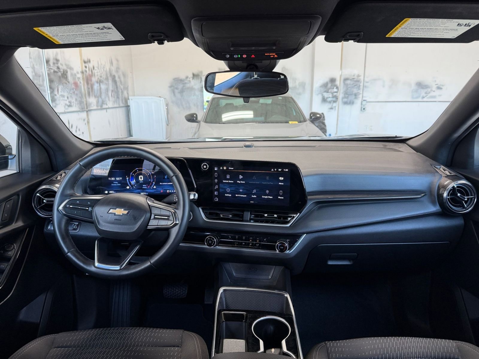 Used 2025 Chevrolet Equinox LT image 32