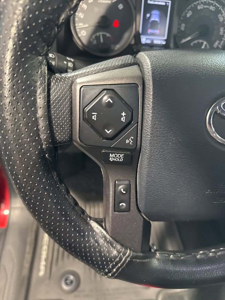 Used 2016 Toyota Tacoma SR image 39