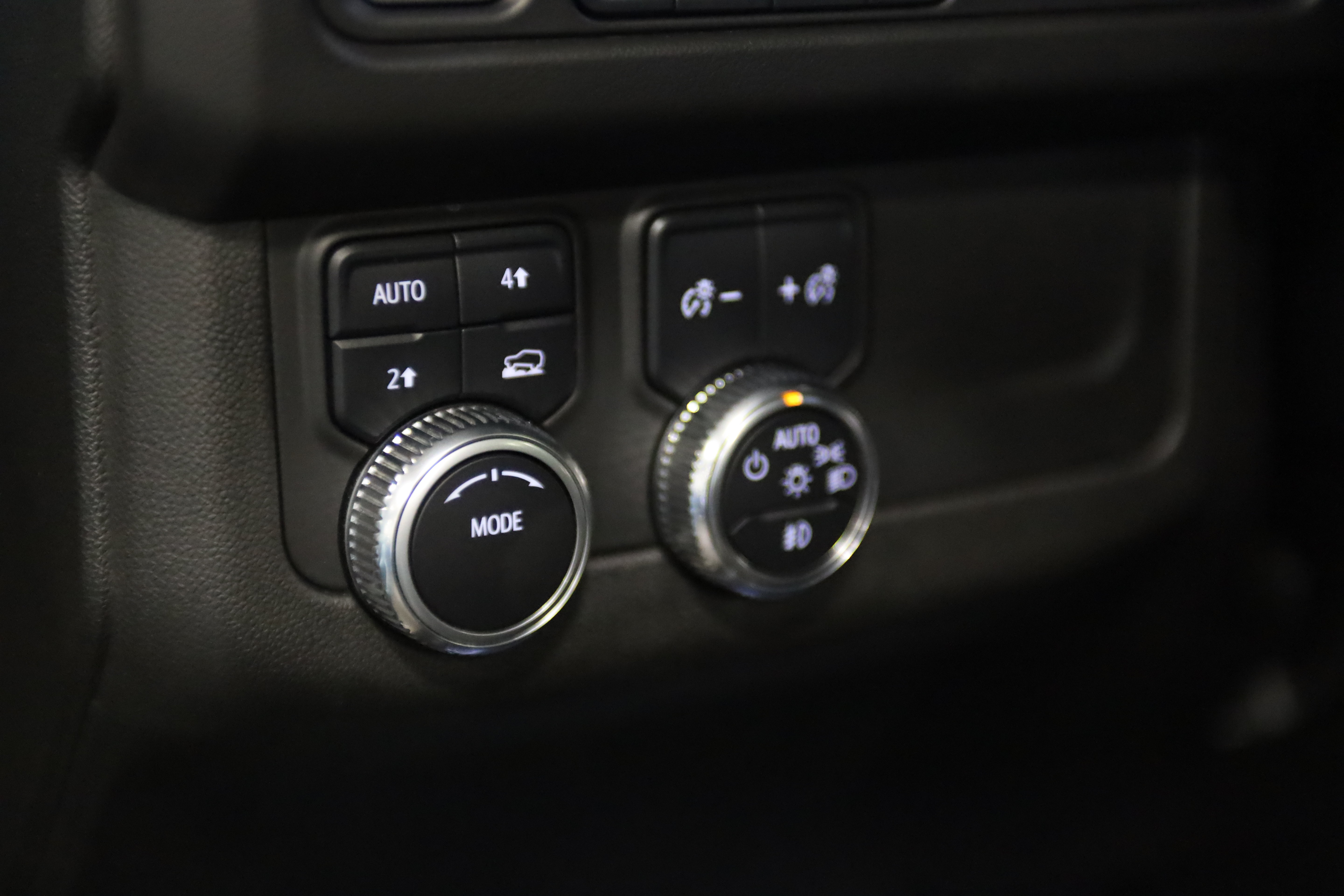 Used 2022 GMC Yukon SLT AWD/4WD image 20