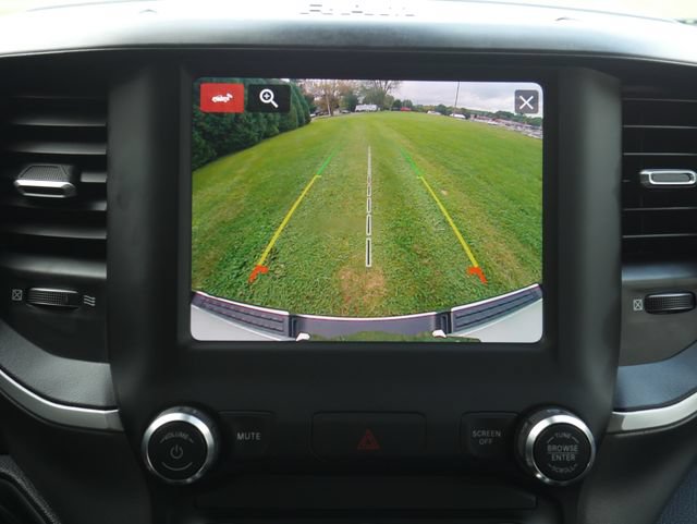Used 2022 RAM 1500 Big Horn AWD/4WD image 4