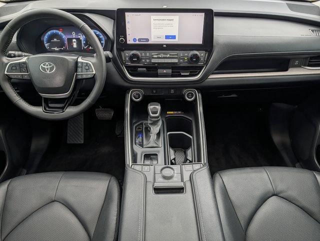 Used 2024 Toyota Grand Highlander AWD image 11