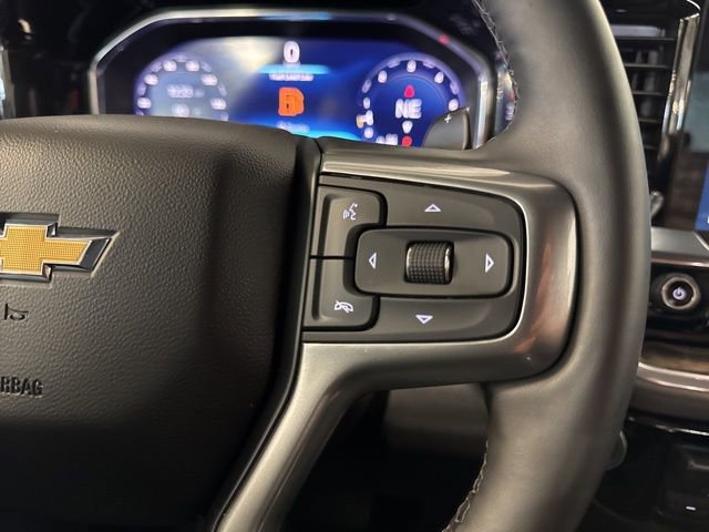 Used 2025 Chevrolet Silverado 1500 LTZ AWD/4WD image 36