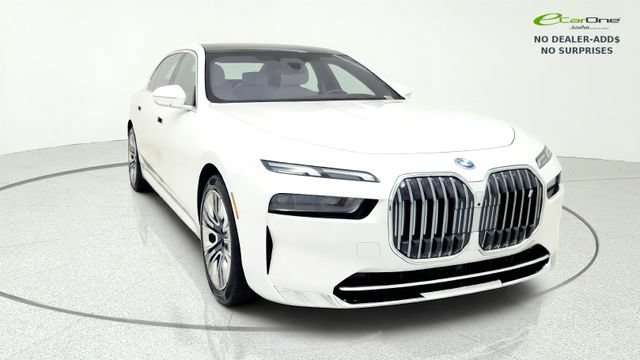 Used 2023 BMW i7 xDrive60 AWD/4WD image 2