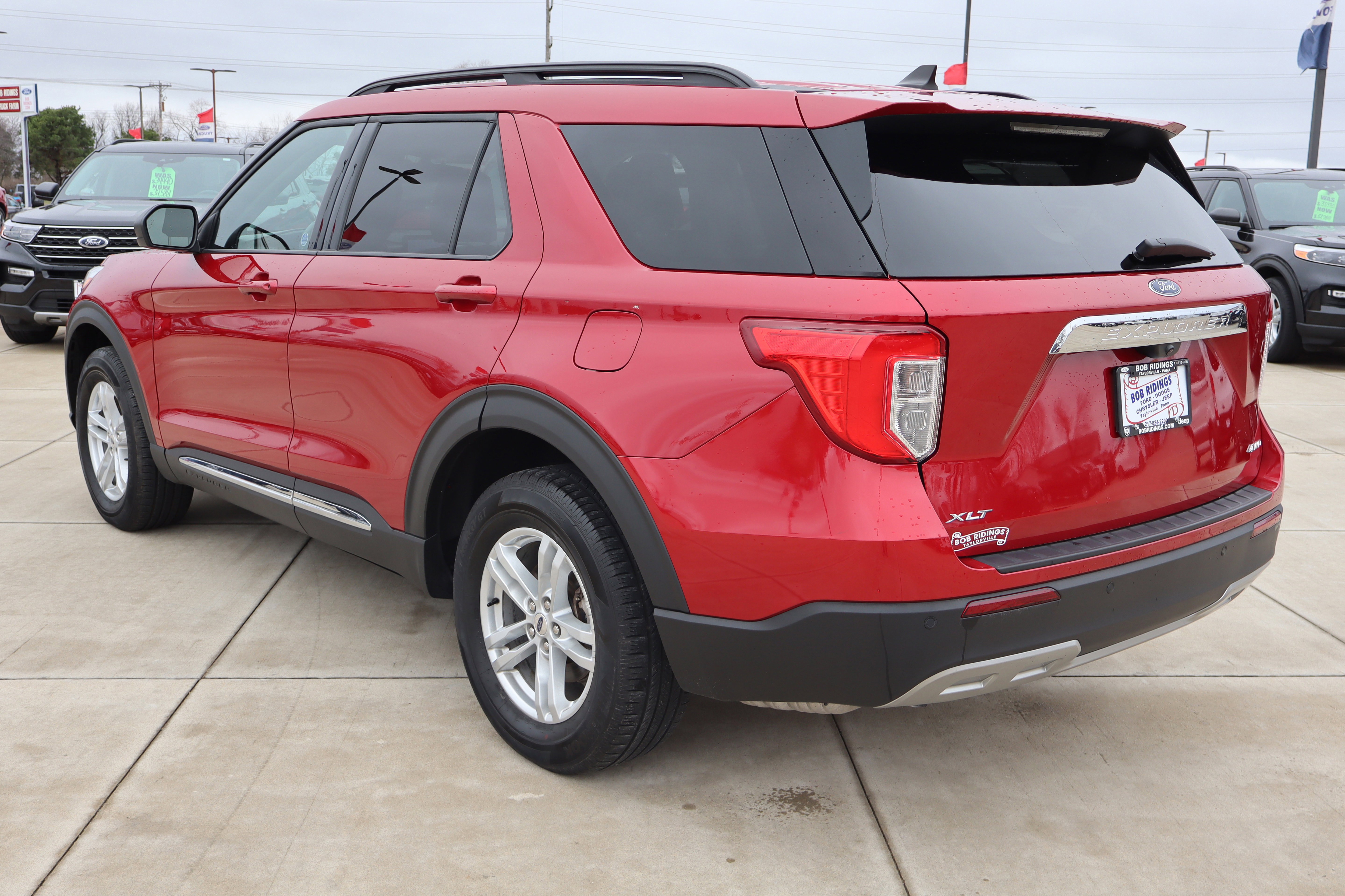 Used 2023 Ford Explorer XLT w/ Equipment Group 202A image 8