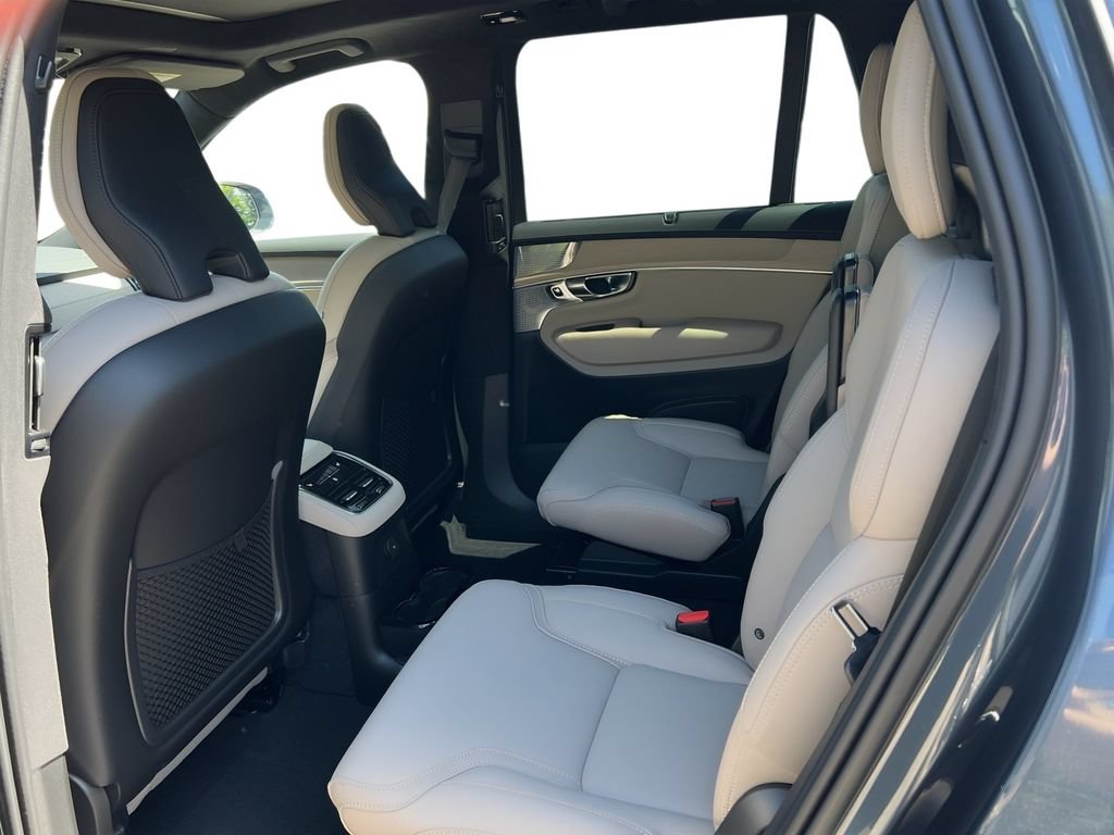 New 2026 Volvo XC90 T8 Ultra w/ Lounge Package AWD/4WD image 7