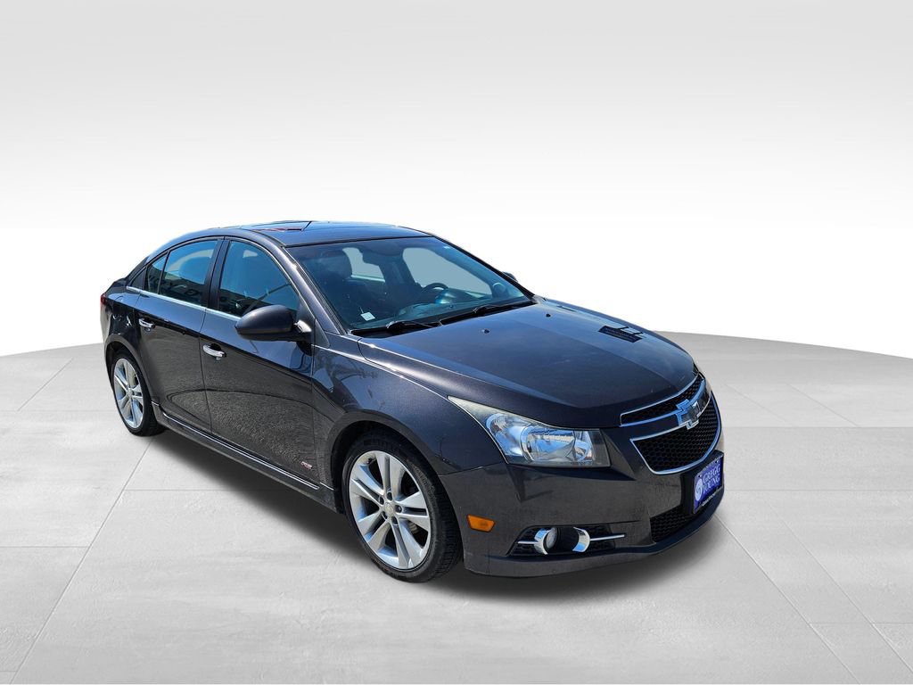 Used 2014 Chevrolet Cruze LTZ w/ RS Package FWD image 4