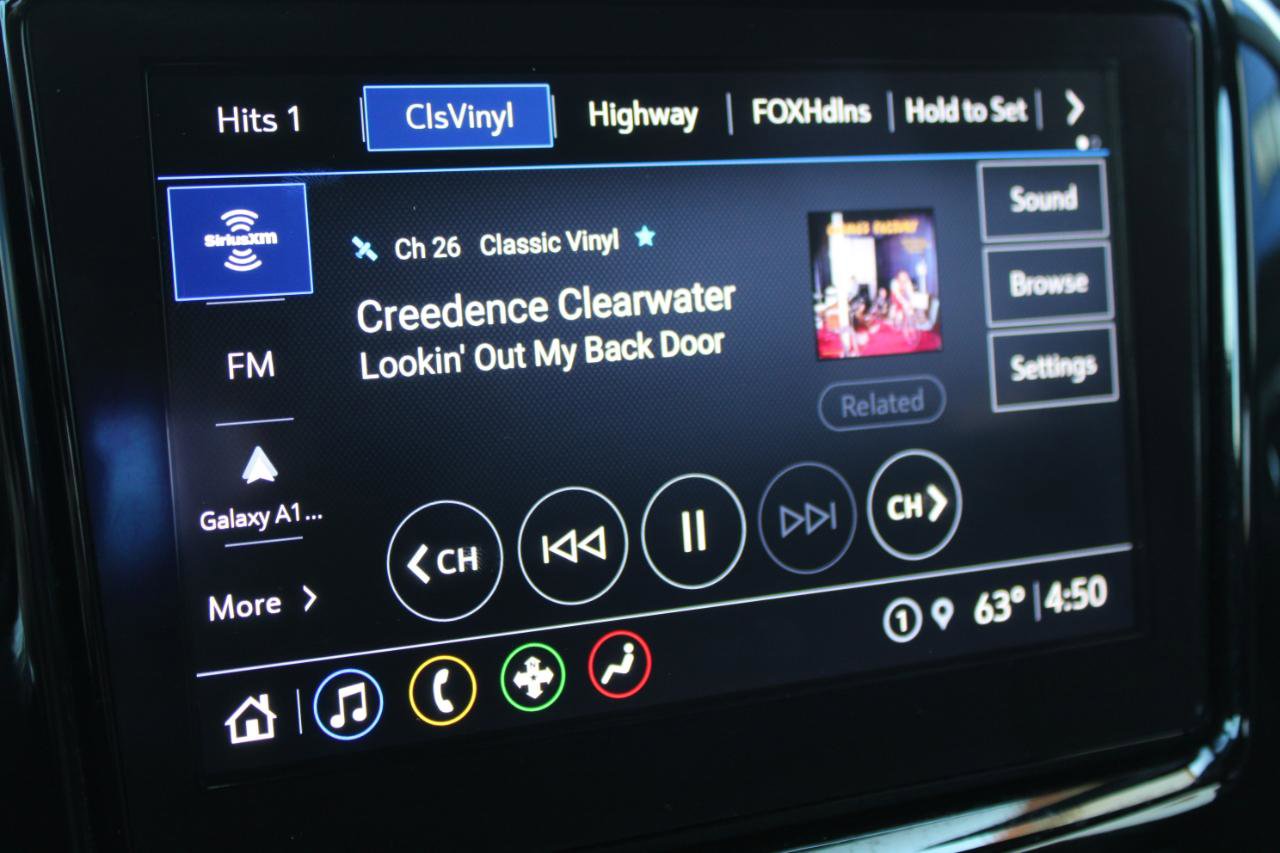 Used 2022 Chevrolet Traverse LT image 29