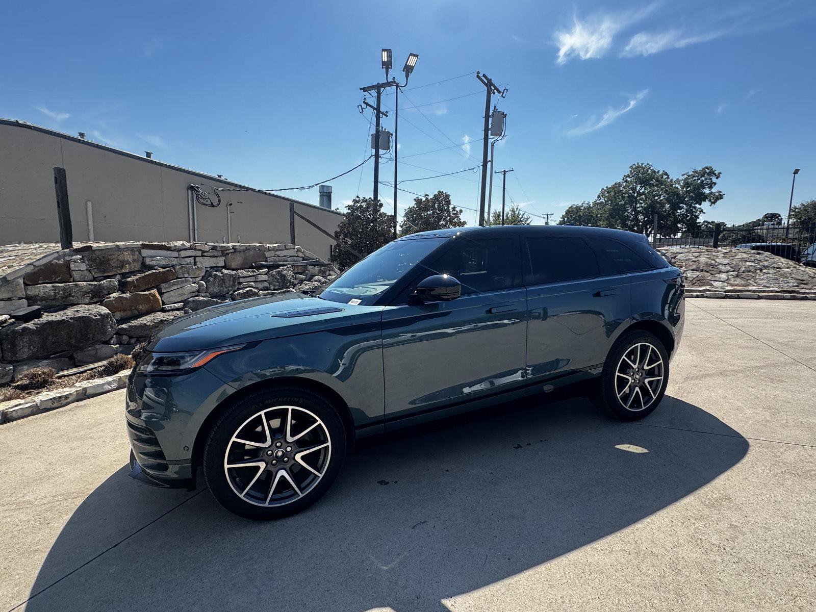 Used 2026 Land Rover Range Rover Velar Dynamic SE AWD/4WD image 2