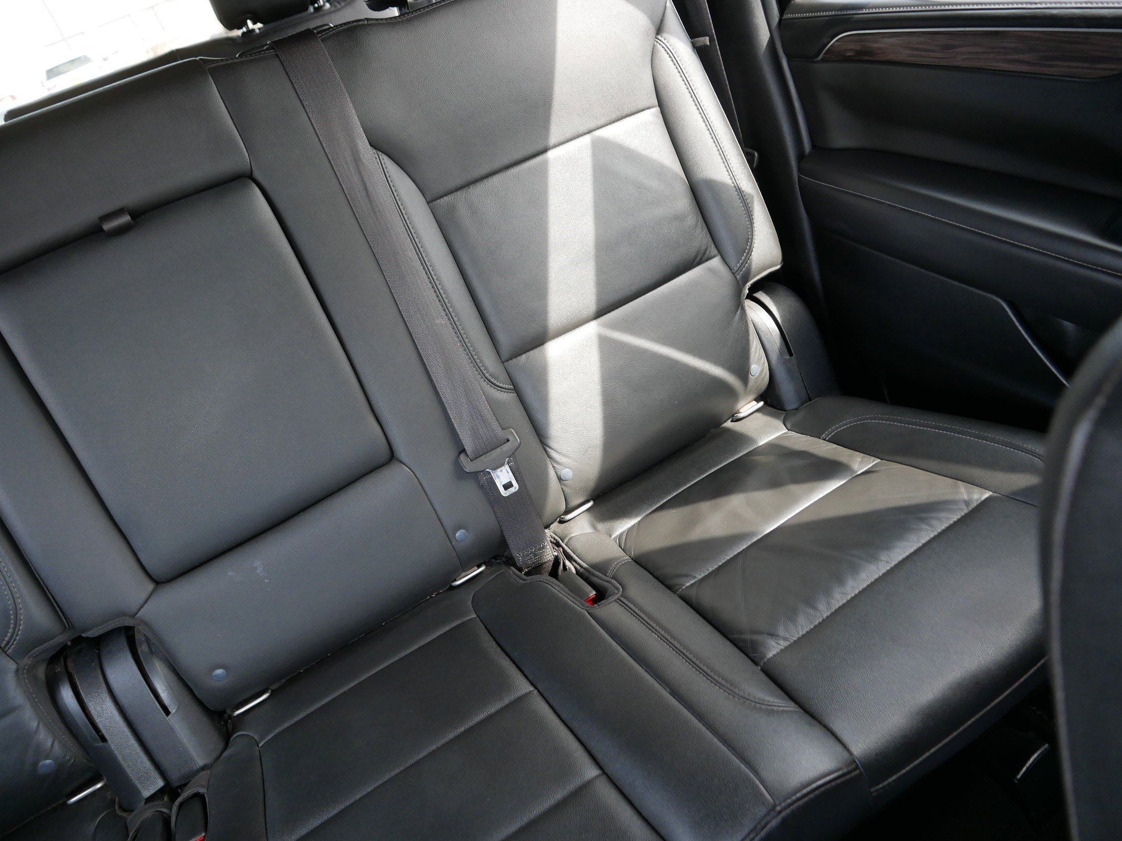 Used 2021 Chevrolet Suburban LT AWD/4WD image 14