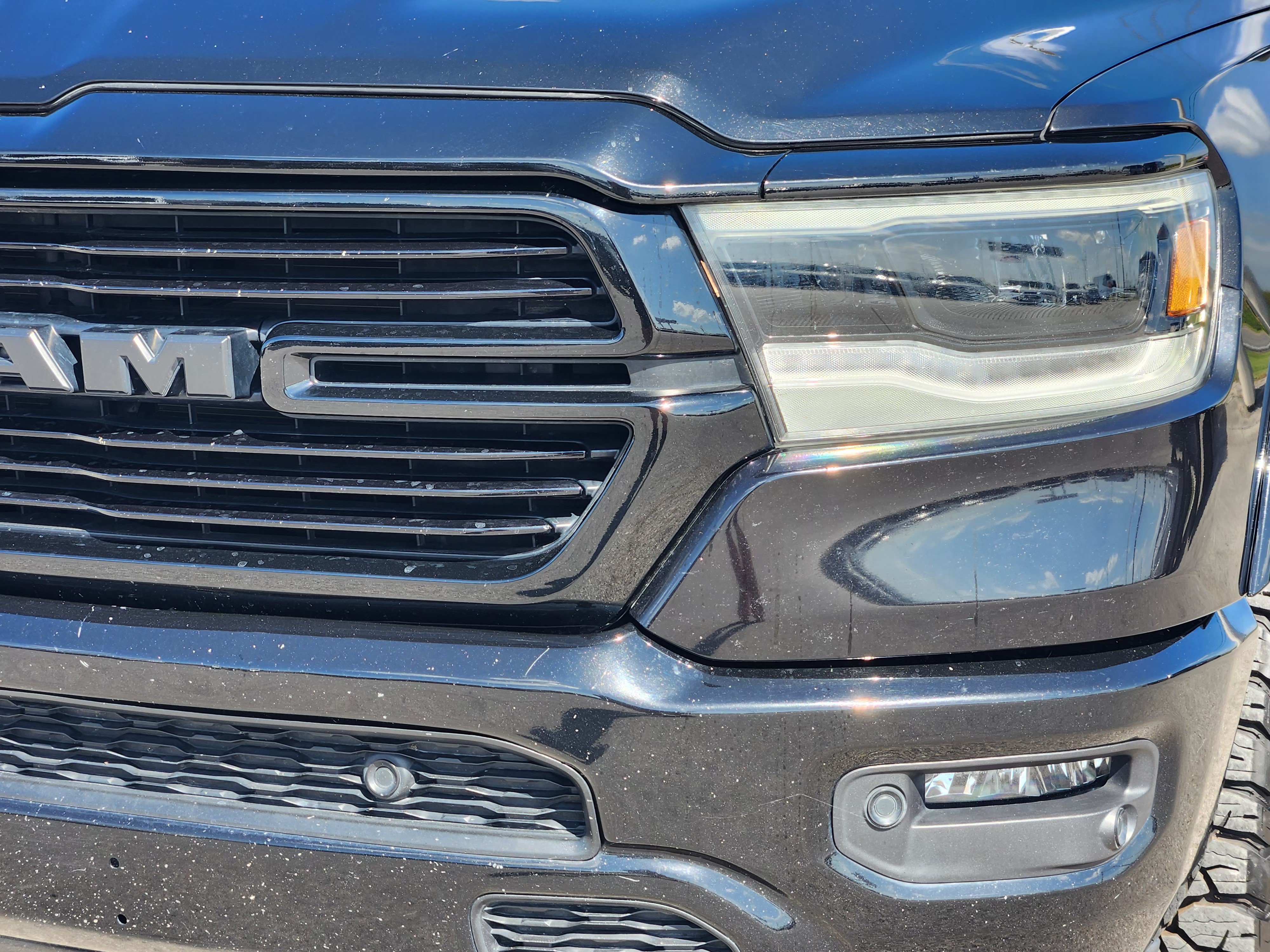 Used 2021 RAM 1500 Laramie AWD/4WD image 8