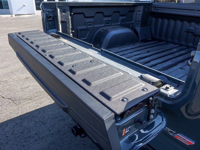 Used 2026 Chevrolet Silverado 1500 ZR2 image 11