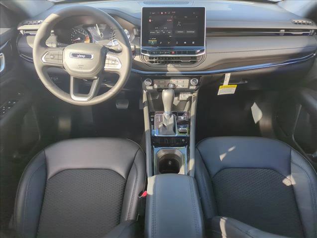 New 2026 Jeep Compass Latitude image 12