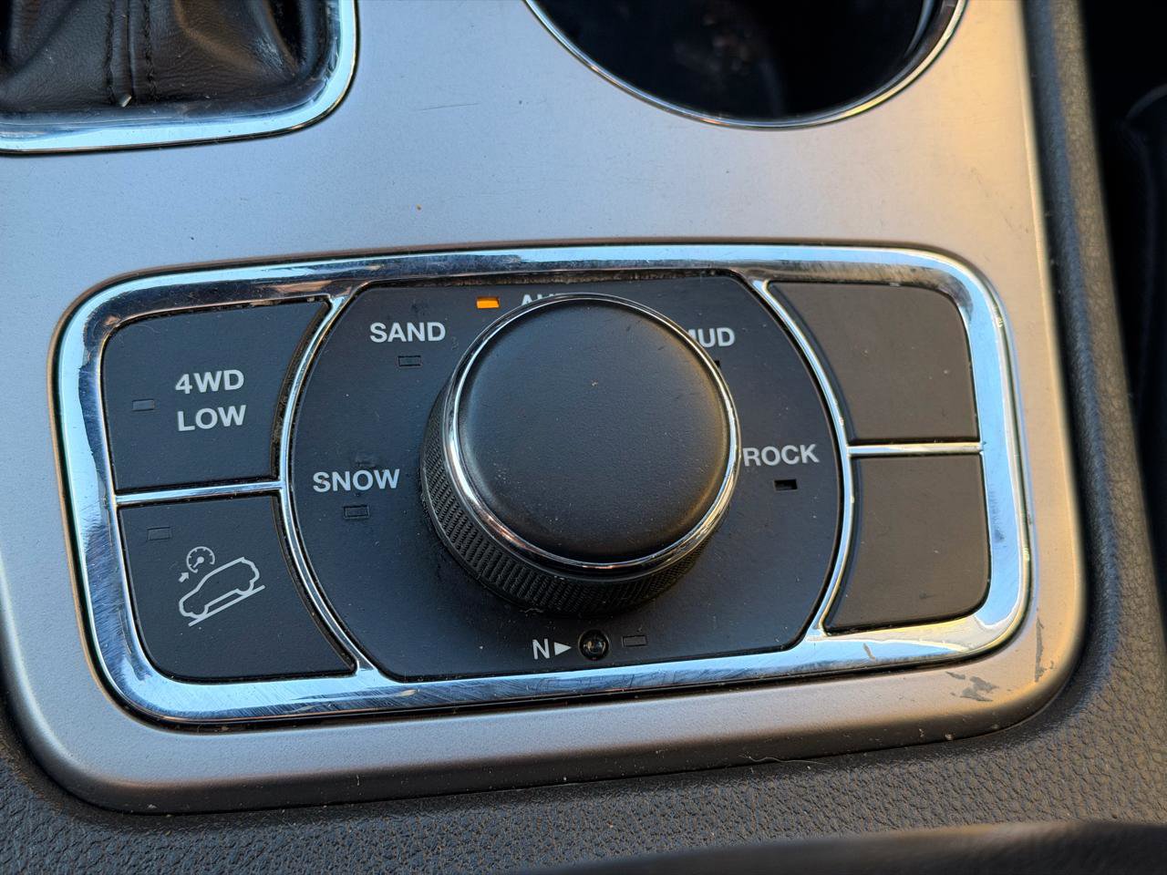 Used 2021 Jeep Grand Cherokee Limited AWD/4WD image 31