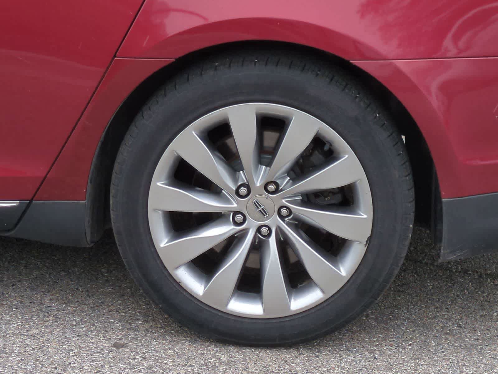 Used 2013 Lincoln MKS FWD image 14