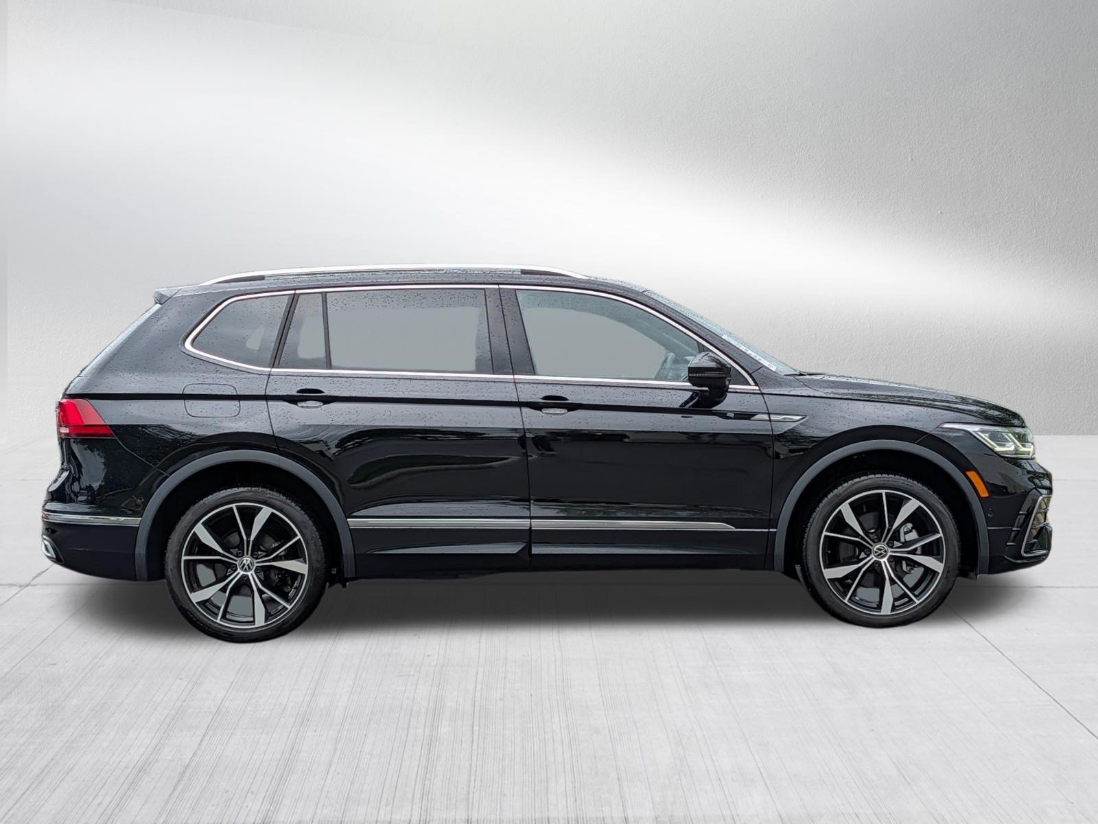 Certified 2023 Volkswagen Tiguan SEL R-Line AWD/4WD image 8