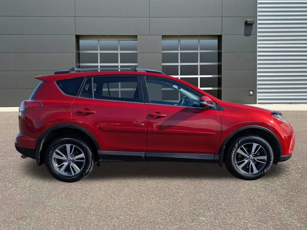 Used 2017 Toyota RAV4 XLE w/ Plus Extra Value Package AWD/4WD image 4