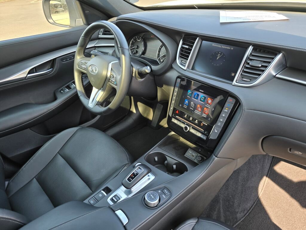 Certified 2024 INFINITI QX55 Luxe image 11