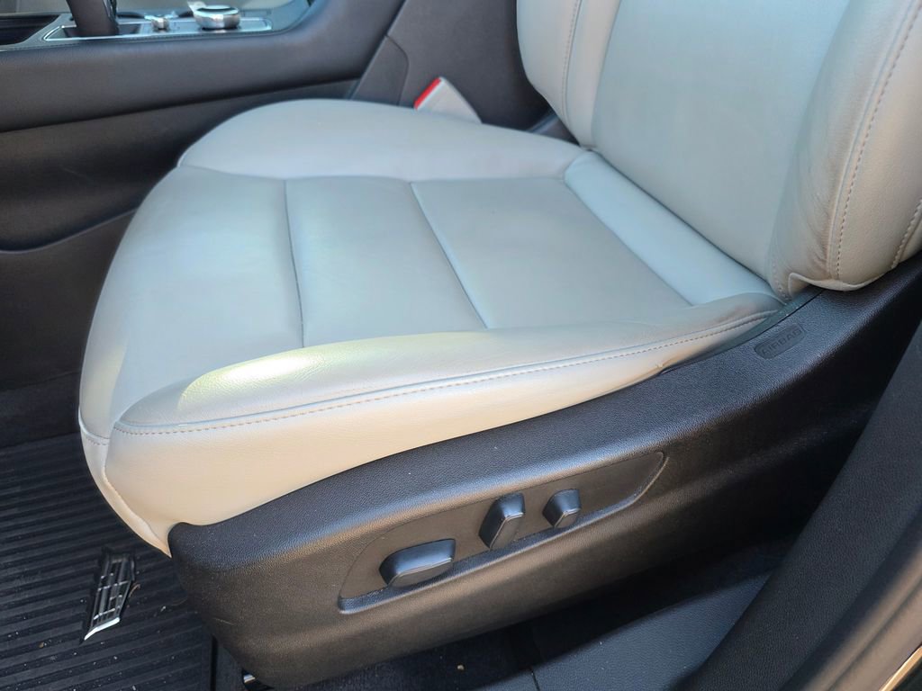 Used 2021 Cadillac XT4 Premium Luxury image 10