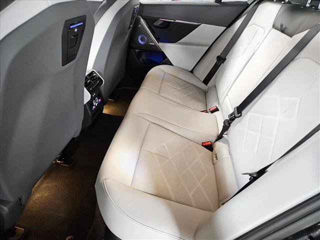 Used 2026 BMW 530i w/ Premium Package RWD image 14