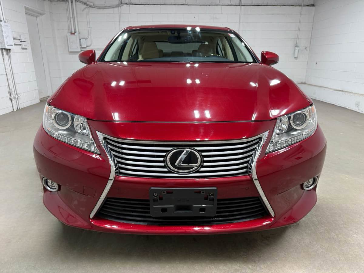 Used 2015 Lexus ES 350 w/ Luxury Package image 2