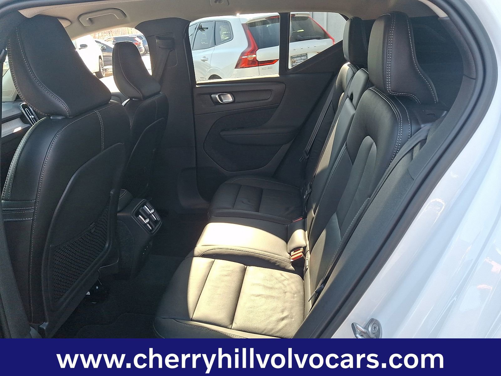 Certified 2023 Volvo XC40 B5 Core w/ Climate Package image 11