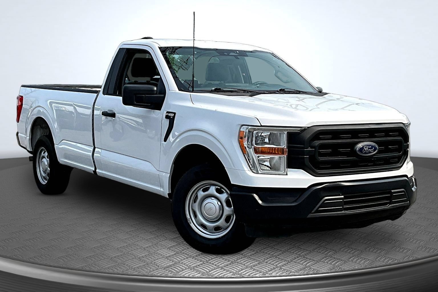Used 2022 Ford F150 XL w/ Trailer Tow Package RWD image 2
