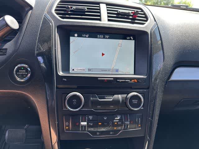 Used 2017 Ford Explorer XLT w/ Equipment Group 202A AWD/4WD image 9