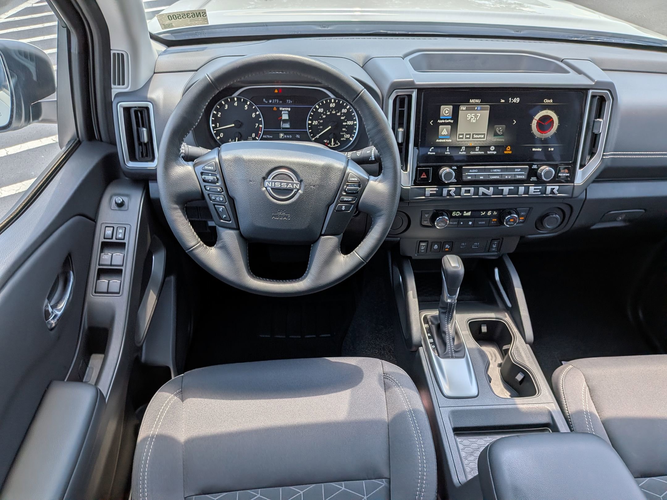 Used 2025 Nissan Frontier SV w/ SV Convenience Package RWD image 30