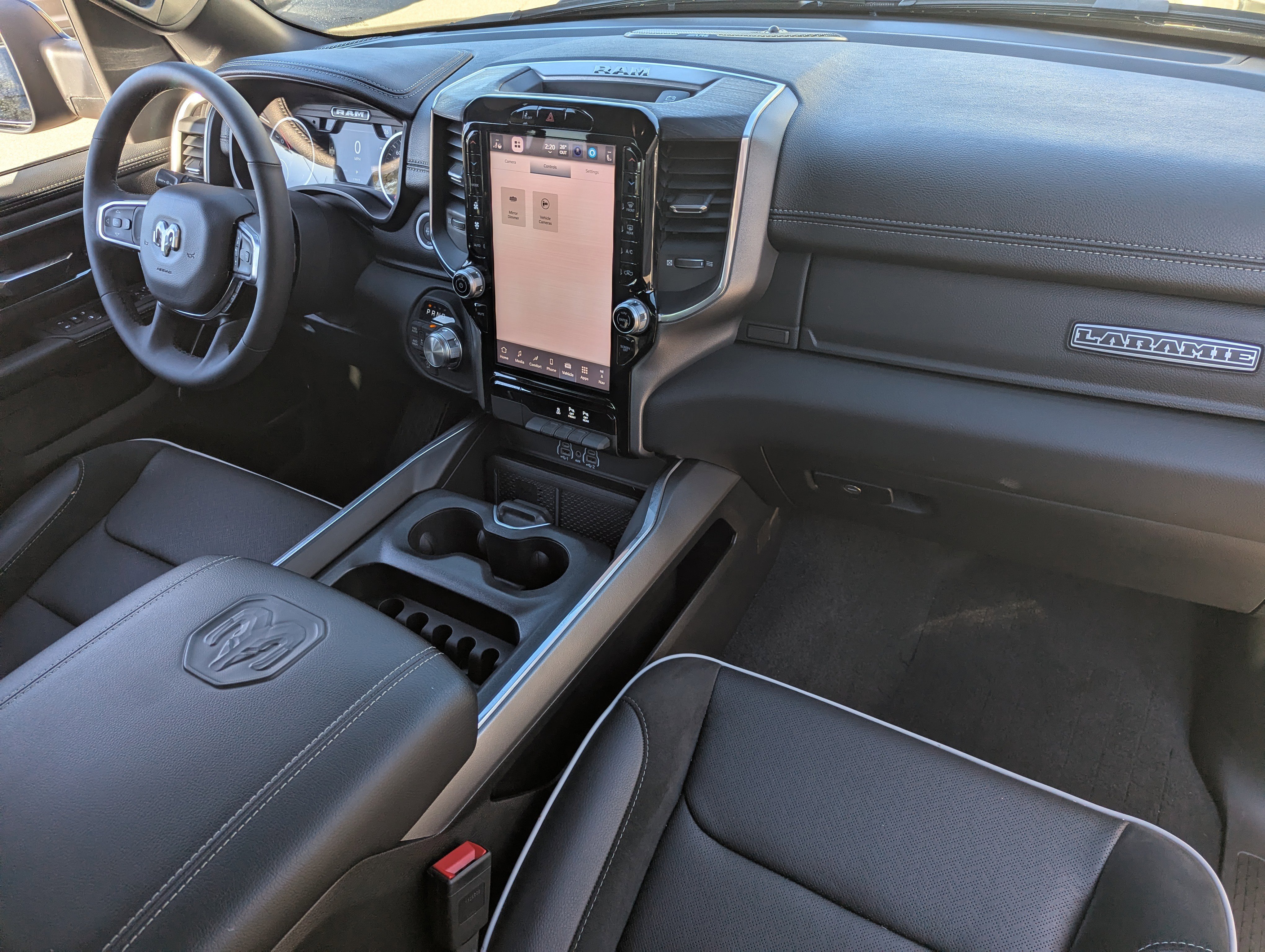 Used 2025 RAM 1500 Laramie w/ Sport Appearance Package image 10