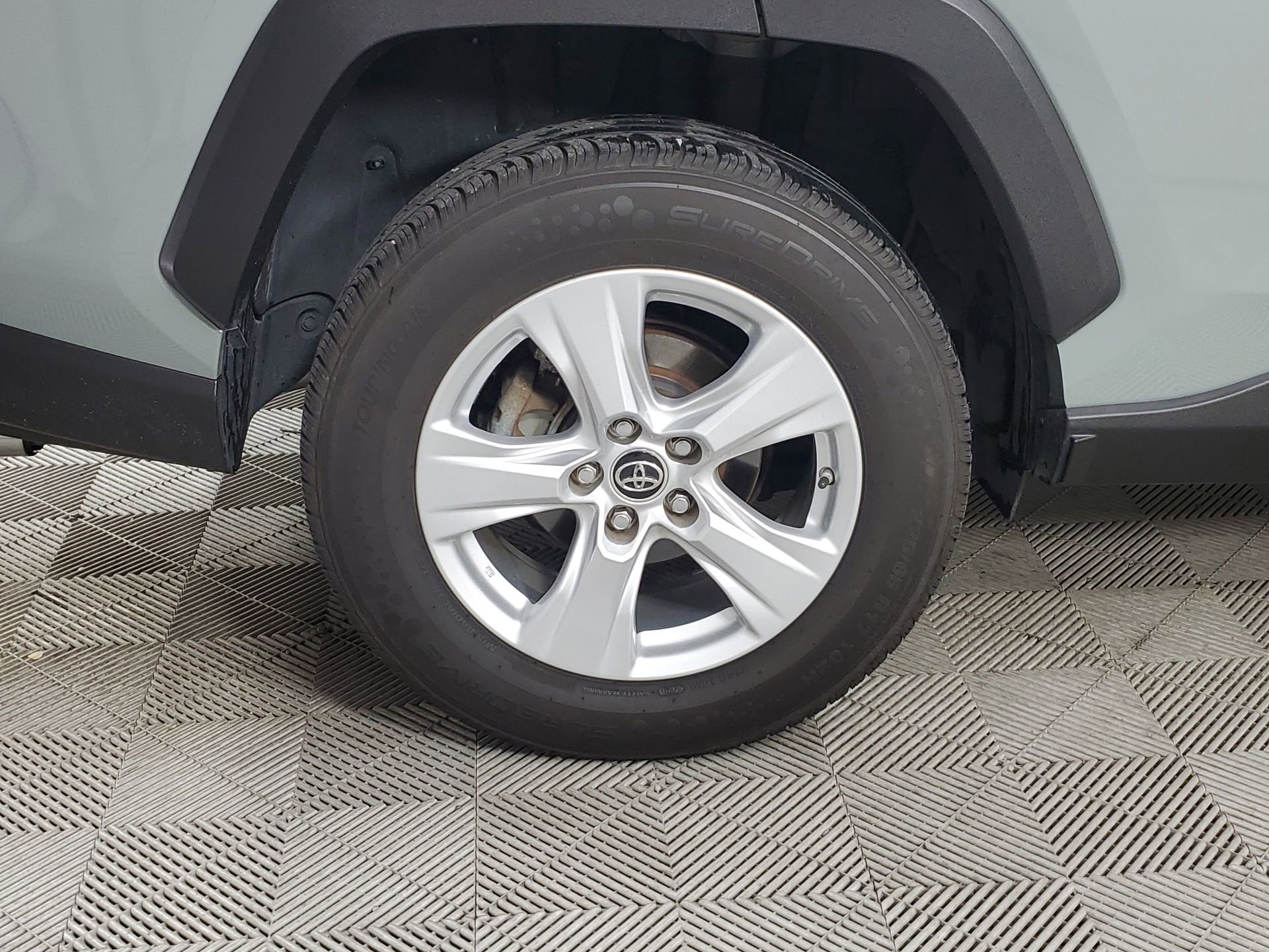 Used 2019 Toyota RAV4 XLE w/ Convenience Package image 13