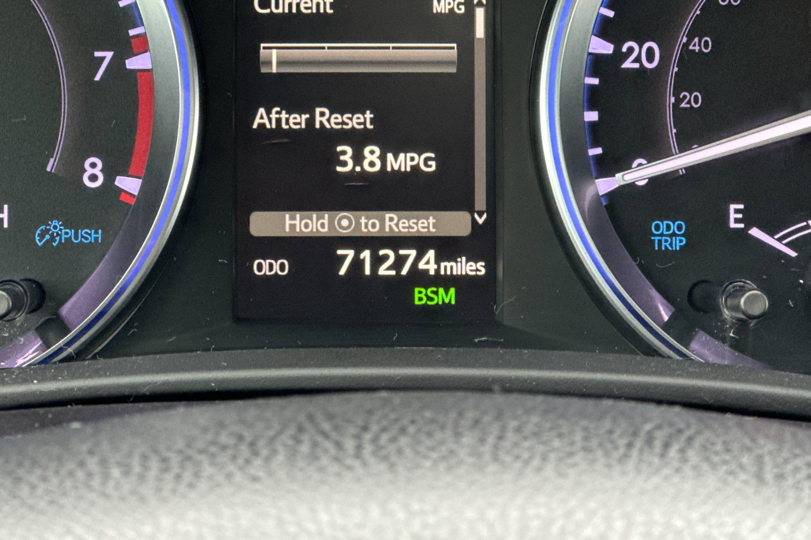 Used 2019 Toyota Highlander SE image 28