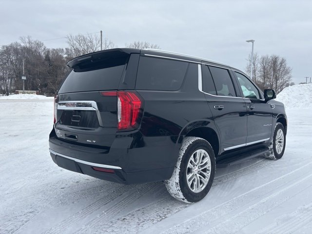 Used 2021 GMC Yukon SLT w/ SLT Luxury Package image 3
