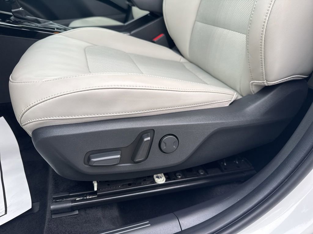 Used 2023 Kia Niro EX image 15