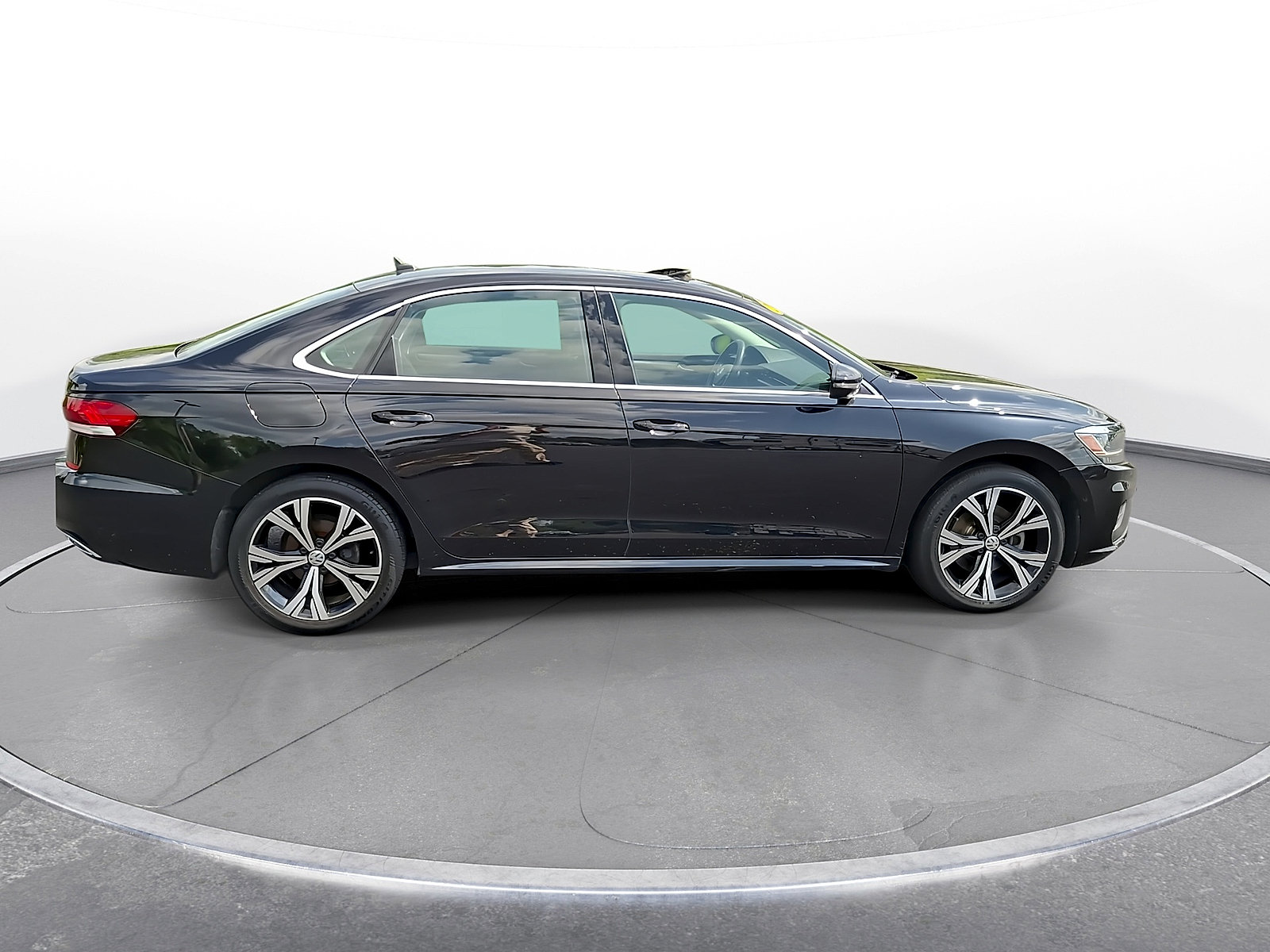 Used 2022 Volkswagen Passat 2.0T SE FWD image 9
